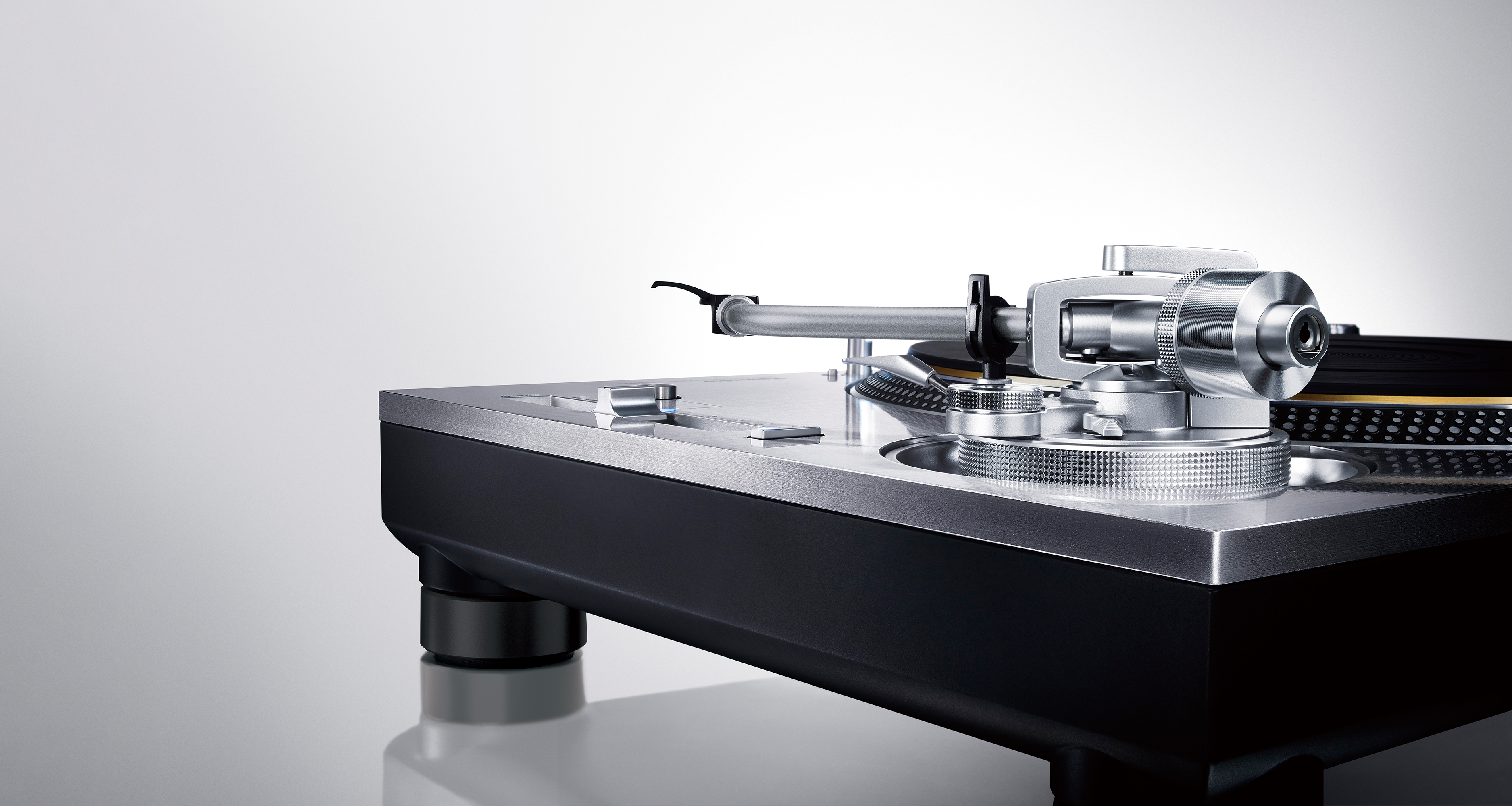 Technics SL-1200g. Technics SL-1200 Gae. Turntable: Technics SL-1200g. Technics SL-1200 фото.